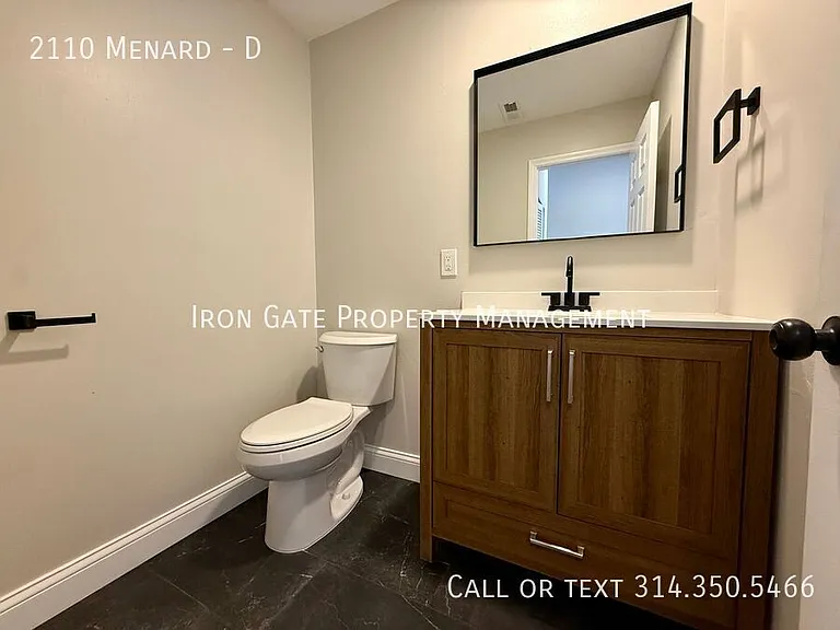 2110 Menard St #D — Photo 10