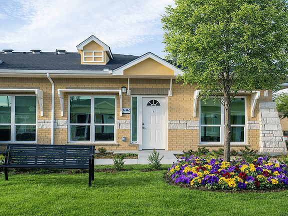 Exterior Building Apartment Home Entry