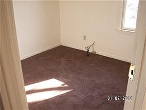 3rd image of 1601 Eaton Ave