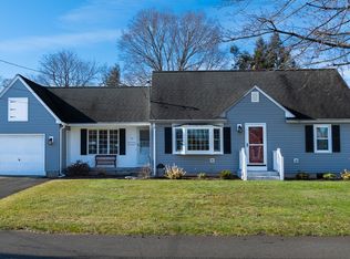 35 Bluegrass Ln, Ludlow, MA 01056