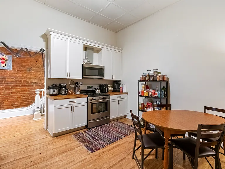 2120 E Carson St — Photo 7