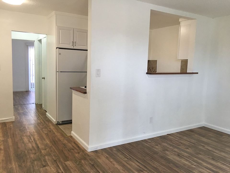 1st image of 4009 33rd St #76804e6ac