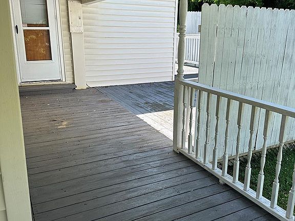 3rd image of 1073 Matson Dr