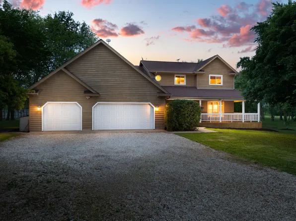 12 Pioneer Ct, Oswego, IL 60543