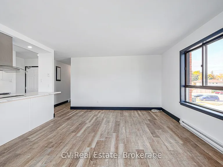 250 Hurontario St #2 — Photo 12