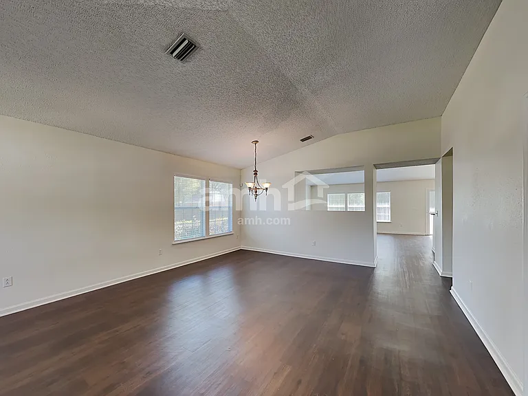 766 E Martin Lakes Dr — Photo 6