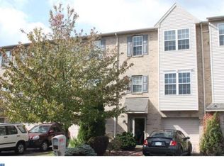 2807 Sequoia Dr, Macungie, PA 18062