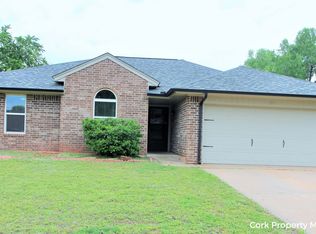 1011 Castle Rd, Edmond, OK 73034