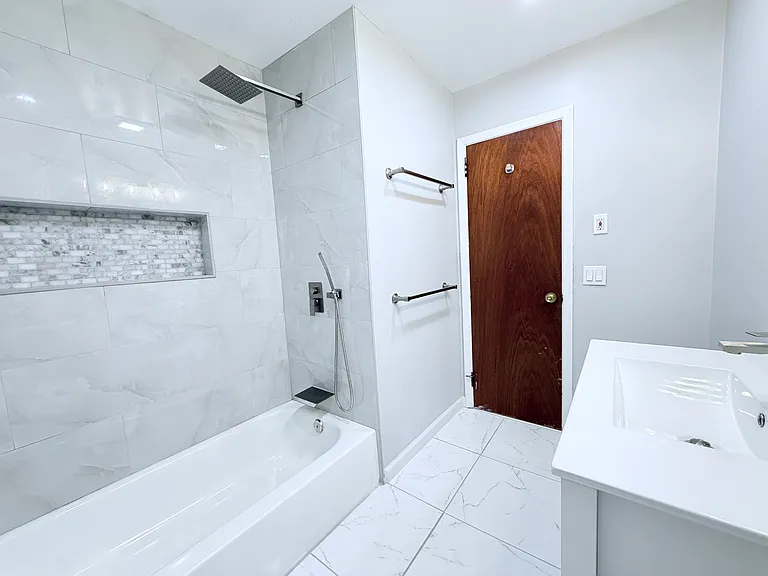 1229 Inwood Ter #2 — Photo 24