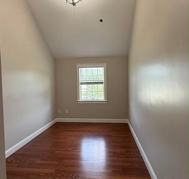 233 Magill Dr — Photo 20