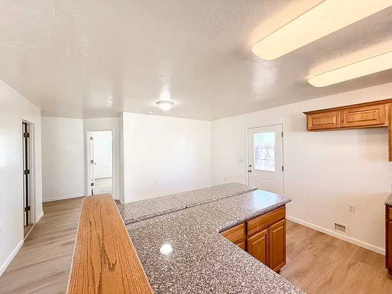 430 W Lake Louise Rd — Photo 9