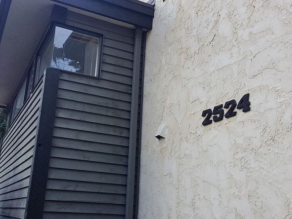 2nd image of 2524 NE 195th St APT 1