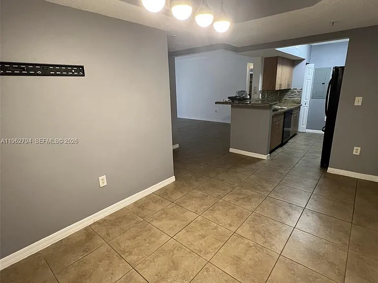 231 SW 116th Ave #19202 — Photo 9