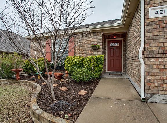 3rd image of 421 Dartmoor Dr