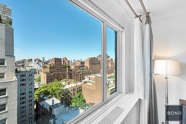 Sold by Bond New York | media 9