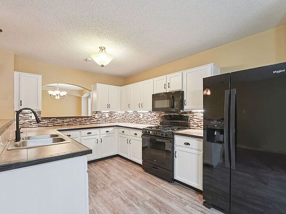 4th image of 1409 Bregenz Ln