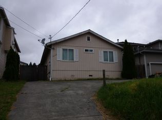 6533 38th Ave S, Seattle, WA 98118