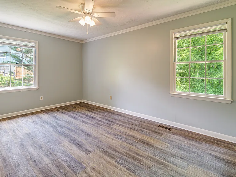 364 Pearson Dr — Photo 10