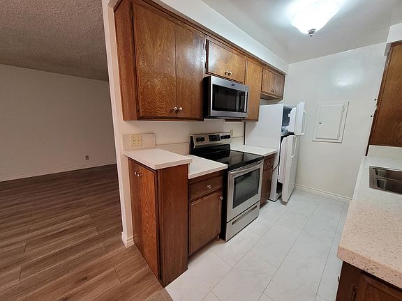 4th image of 1275 S Barry Ave APT 3