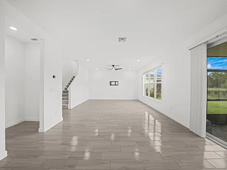 640 Veridian Cir NW — Photo 12