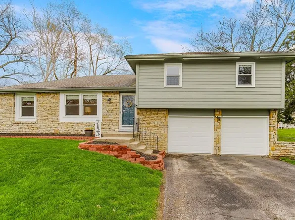 7123 Garnett St, Shawnee, KS 66203