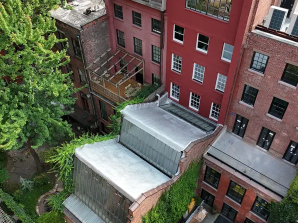 125 West 11th Street image 28 of 29