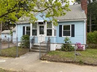 60 Parkside St, Springfield, MA 01104