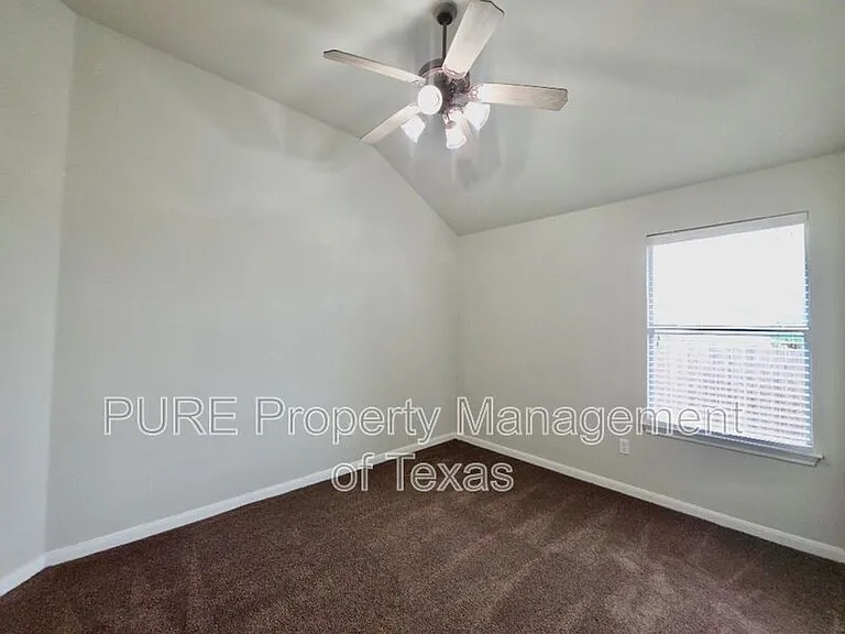 1104 Kensington Castle Trl — Photo 17