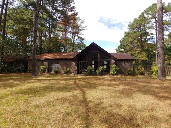 306 Wright Dr, Selma, AL 36701