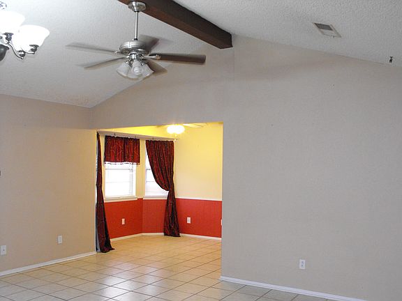 Breakfast nook off kitchen