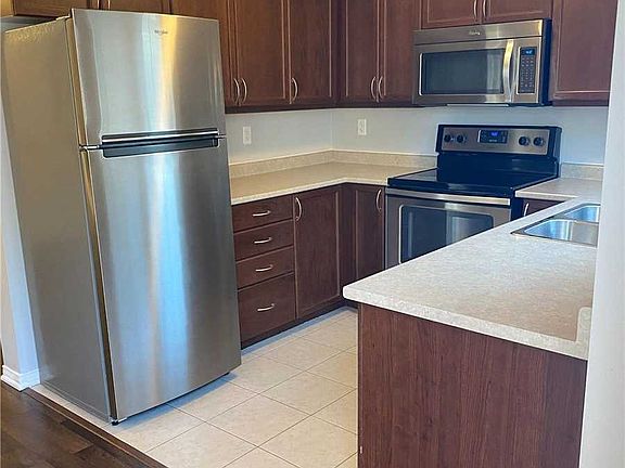 4th image of 51 Hays Blvd #15