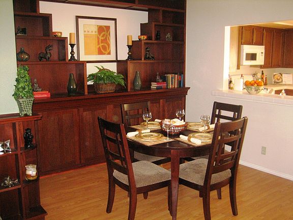 2nd image of 747 E California Blvd APT 4