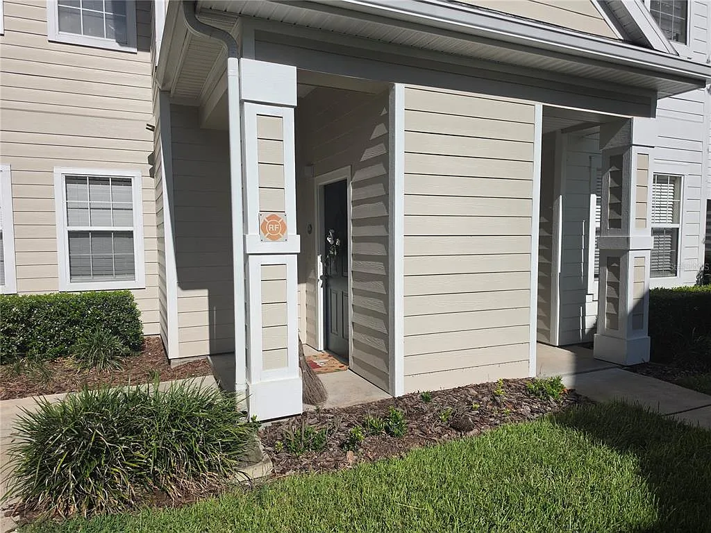 2 bed, 2.0 bath, 1276 sqft, $1,950 — Photo 2