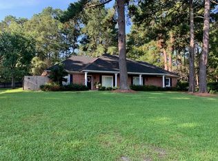 624 Cherry Ln, Laurel, MS 39440
