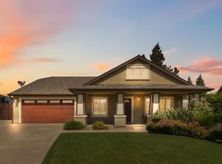 1826 Avenue C, Kingsburg, CA 93631