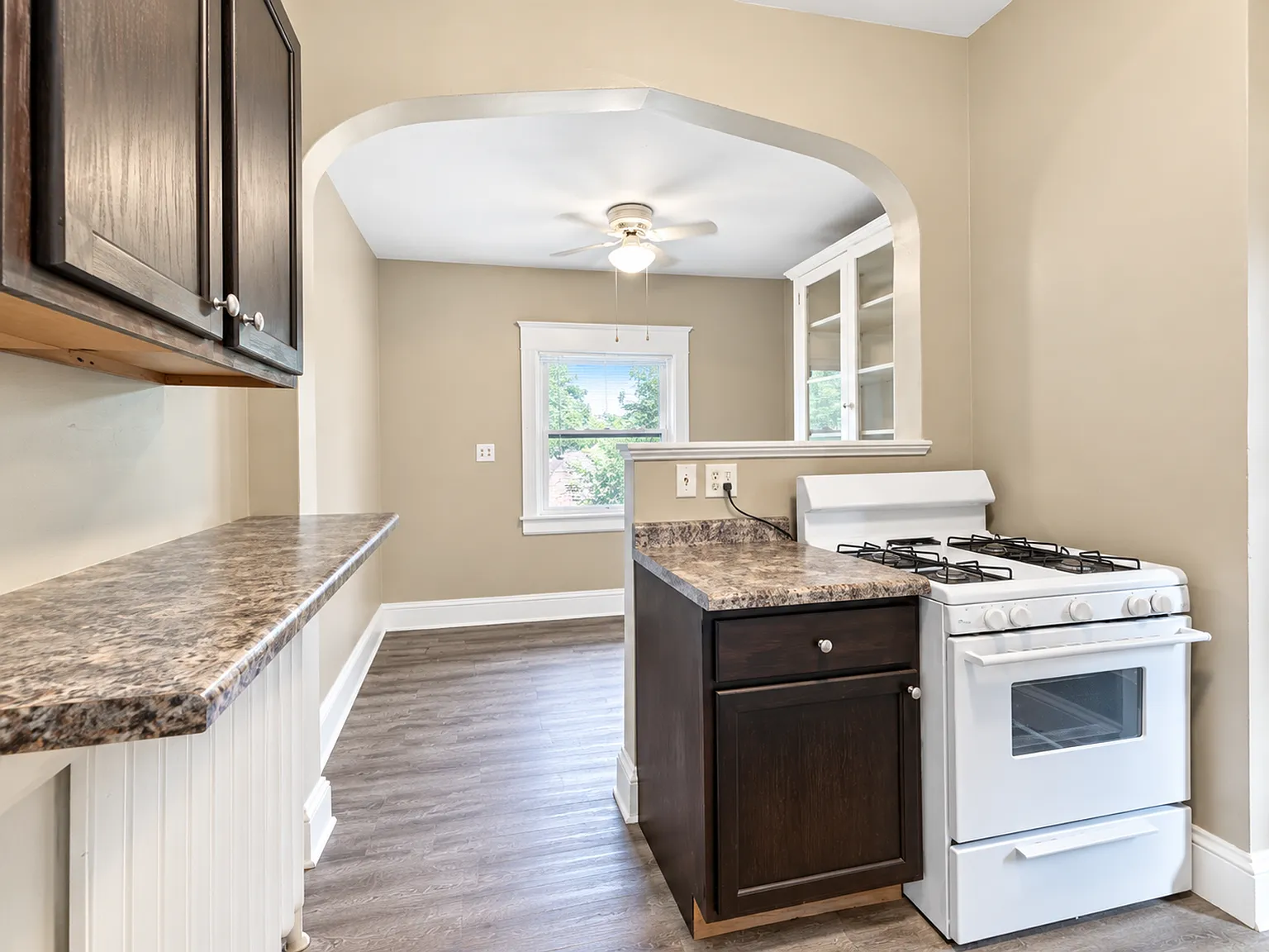 Charming Fourplex in a Prime St. Paul Location Near St. Thomas — Photo 1