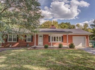 84 Circle Dr, Fairview Heights, IL