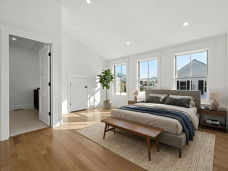 309 Broadway #1 — Photo 16