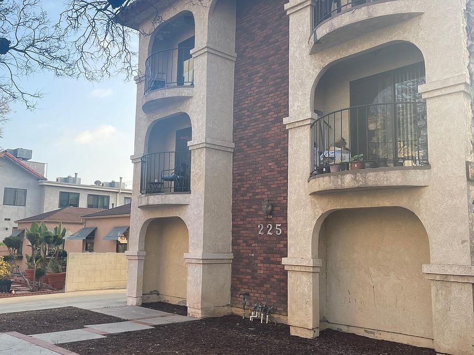 1st image of 225 N Isabel St #5