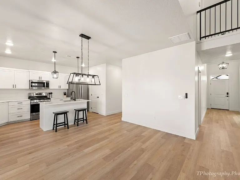 770 S Liberty Cove Dr — Photo 4