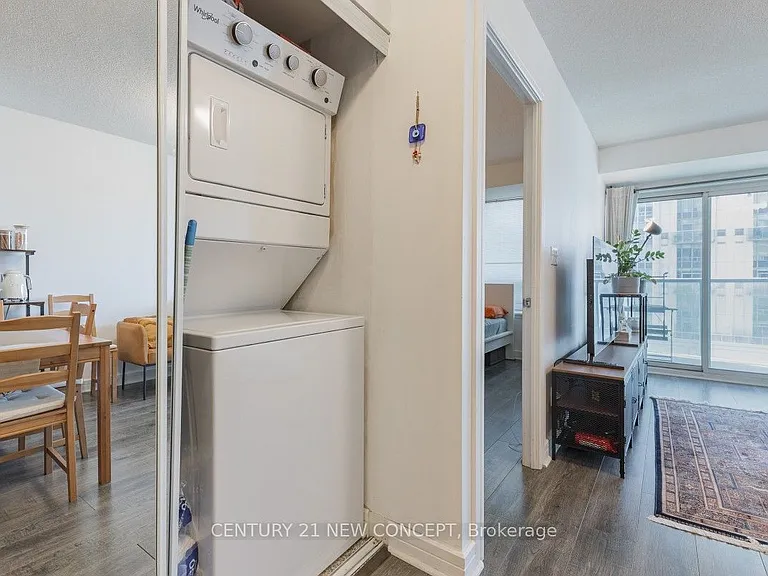 18 Harrison Garden Blvd #903 — Photo 19