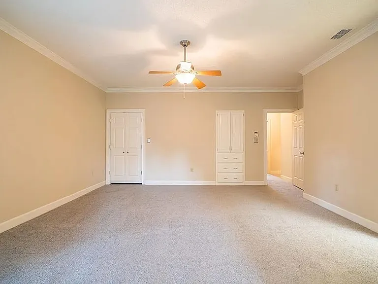 1009 Williamsburg Dr — Photo 21