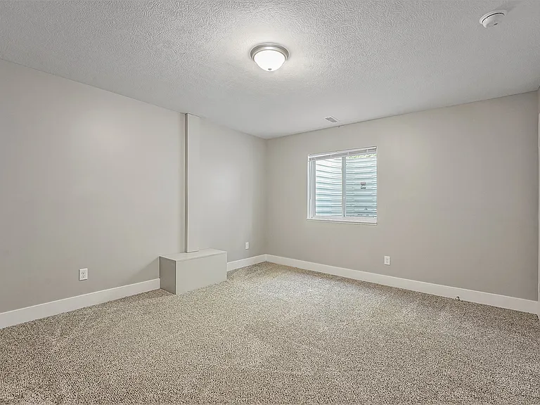 717 Worden St SE — Photo 13