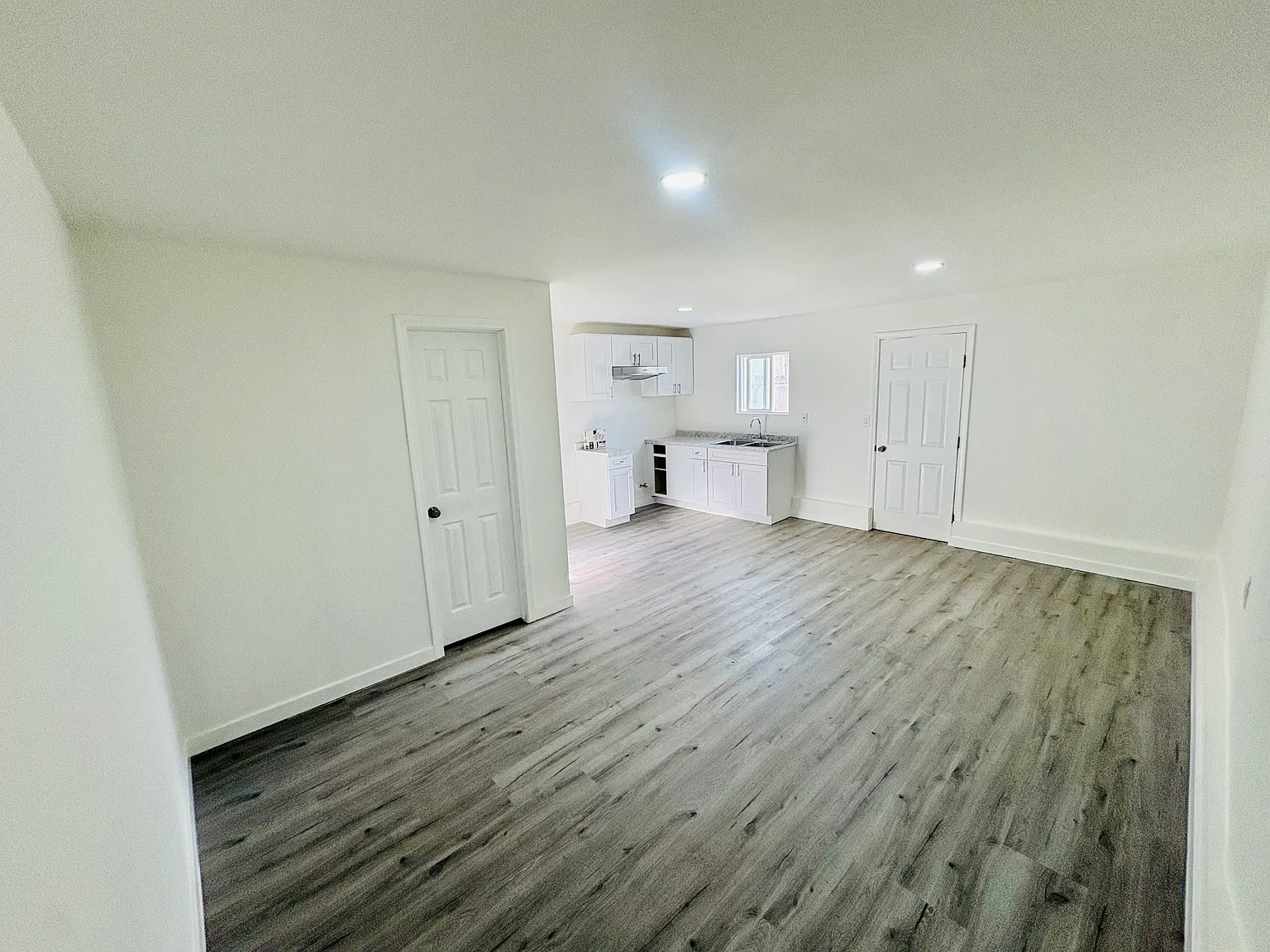 Studio, $1,575 — Photo 1