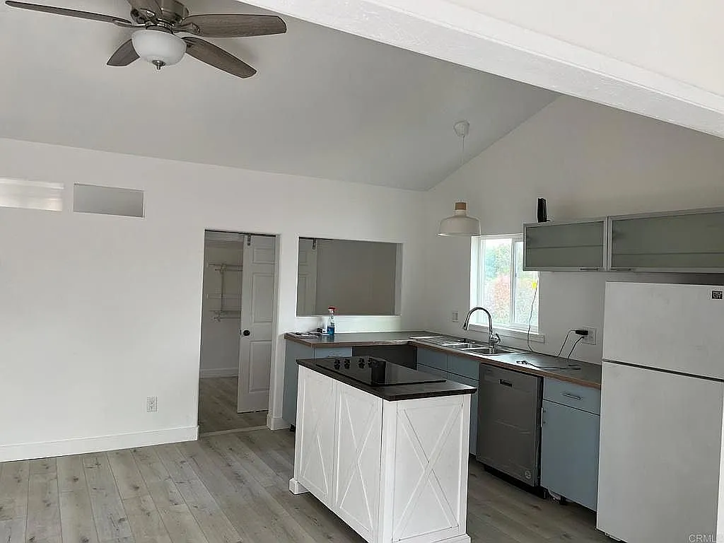 Ocean View Ave, Encinitas — Photo 2