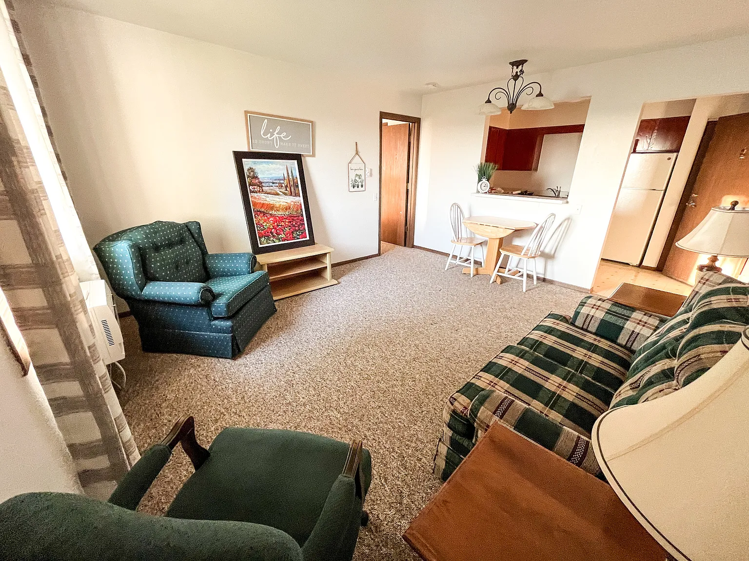 1 bed, 900 sqft, $600 — Photo 2