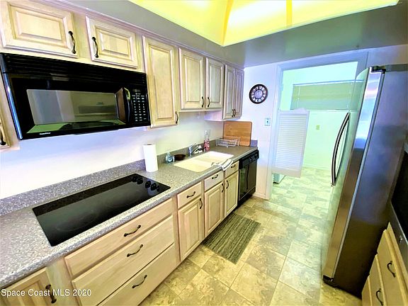 3rd image of 2135 N Courtenay Pkwy APT F143