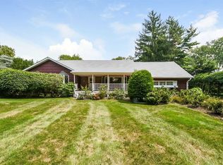 338 W Hills Rd, Huntington, NY 11743