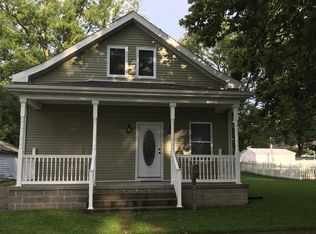 303 N Johnson St, New Athens, IL