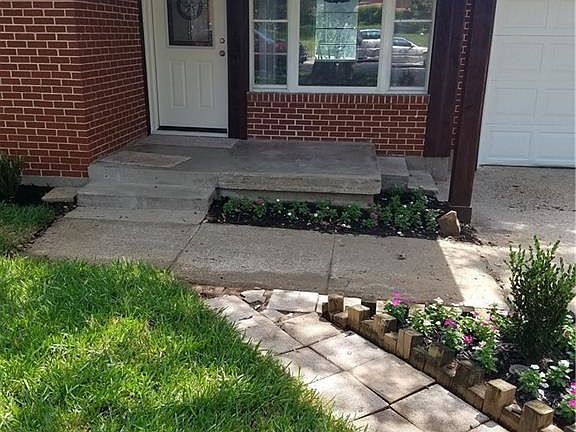2nd image of 1224 Fair Oaks Dr